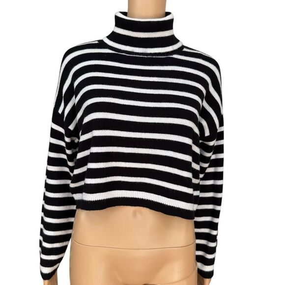 Aqua black/white cropped striped turtleneck sweater size M - Picture 1 of 6